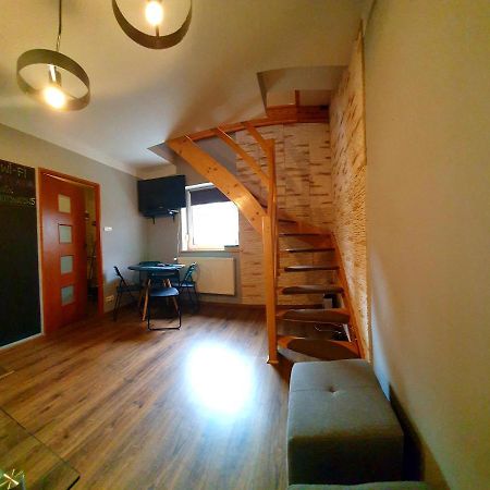 斯克拉斯卡波伦巴Apartament Partyzantow公寓 外观 照片